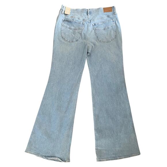 NWT Madewell High Rise Flare Jeans in Eversfield Knee-Rip Edition Size 32 - Picture 3 of 9